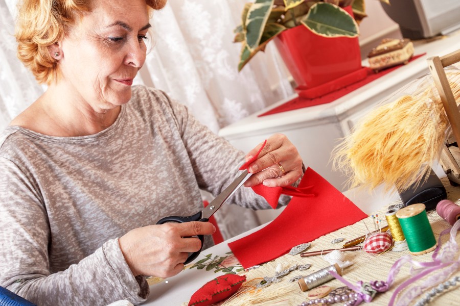 Discover Spring Crafts for Seniors - Concordia Lutheran Ministries