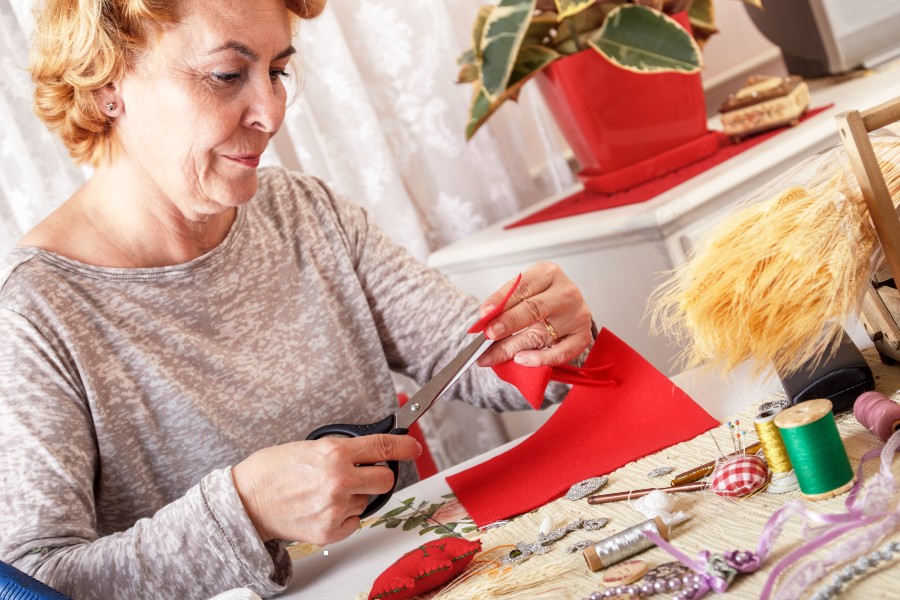 Felt: Arts & Crafts Community for Older Adults