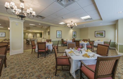 dining room freedom village holland