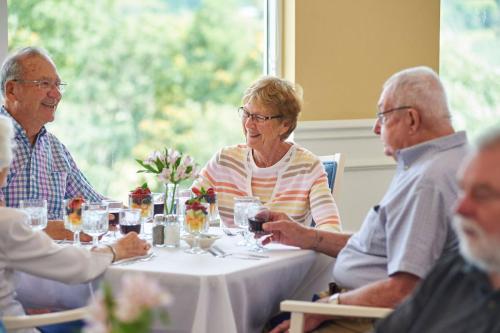 older adults dining at a restaurant